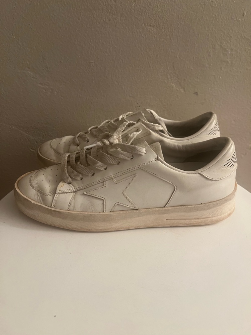 Golden Goose Stardan sneakers. Size 39.